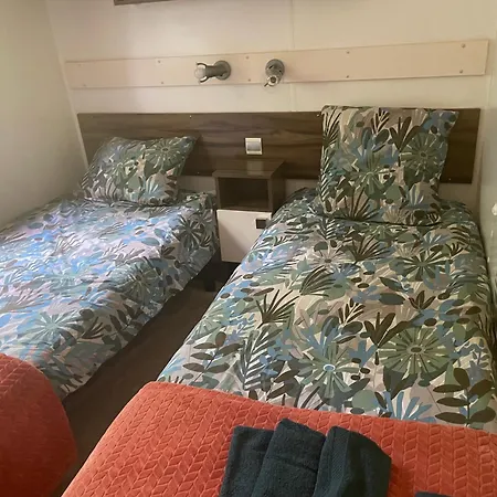 Mobile Premium Azur Climatise Equipe Kamp alanı *
